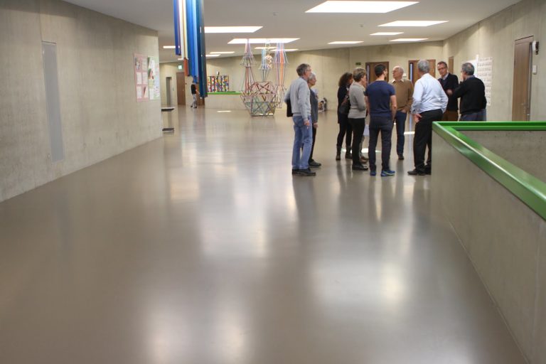 Schulhaus exkursion Gossau (2) komp