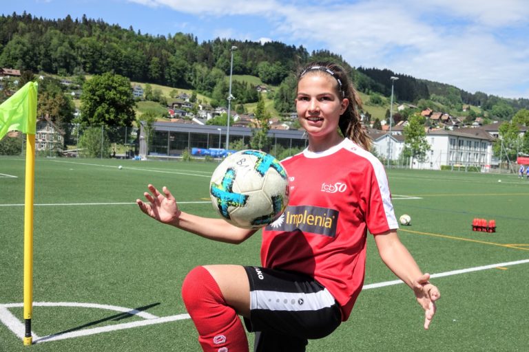 Nina Sutter (6)