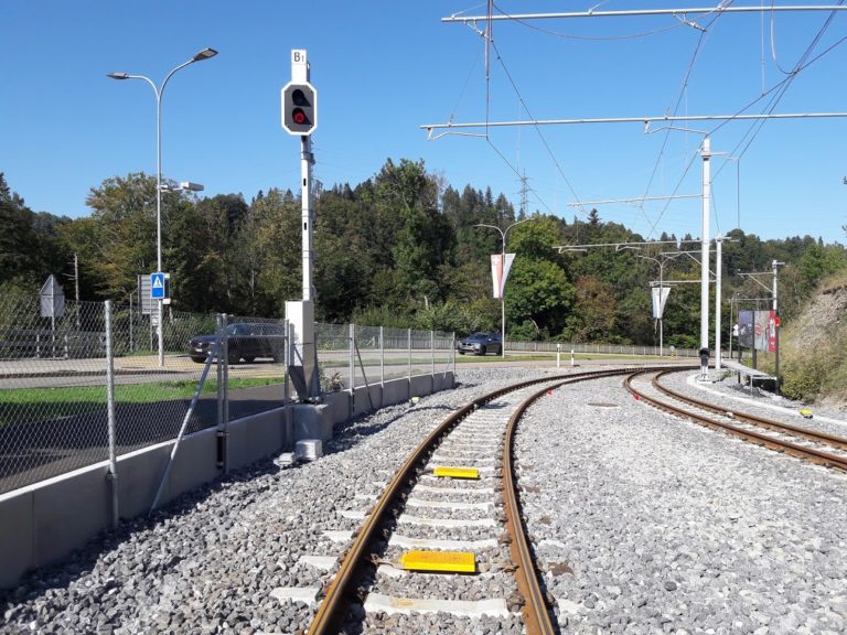 Bild2_Zugbeeinflussung-Balisen-quer