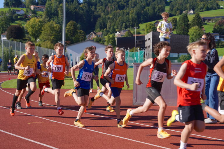 1000m 12